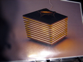 伊藤洋平氏の密閉された箱型デザインのLED照明